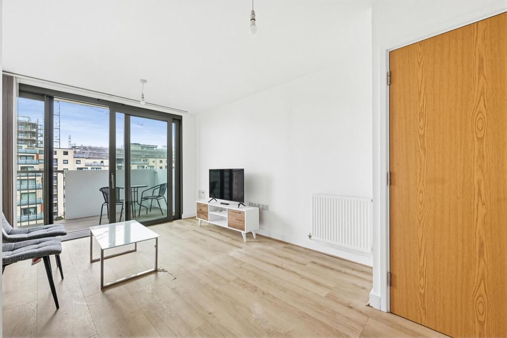 Main image of property: Parkside Court, 15 Booth Road, E16