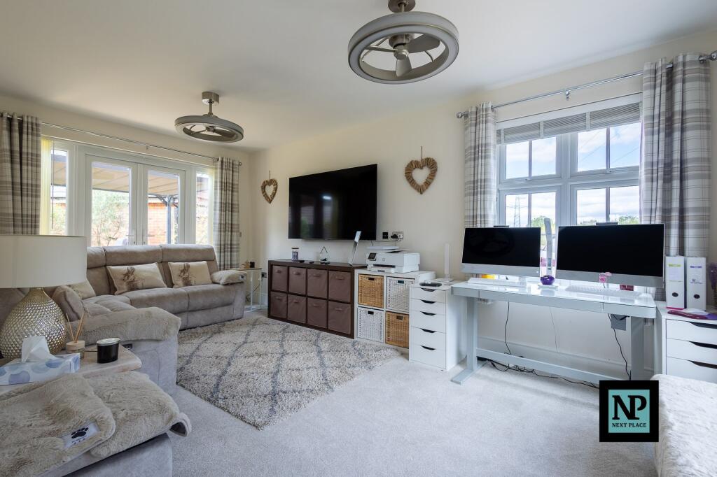 House in Tamworth, Amington - View 4