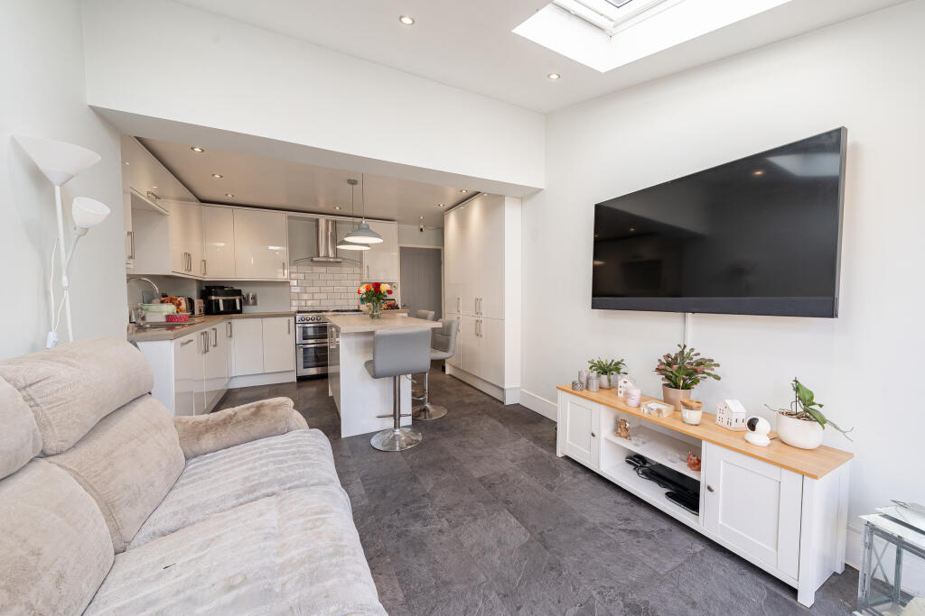 House in Hinckley and Bosworth, Groby - More