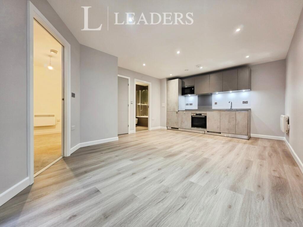 Apartment in Chelmsford - View 2