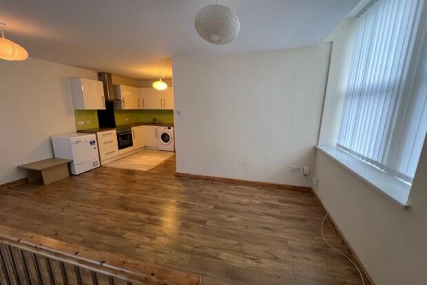 Apartment in Cardiff, Adamsdown - View 5
