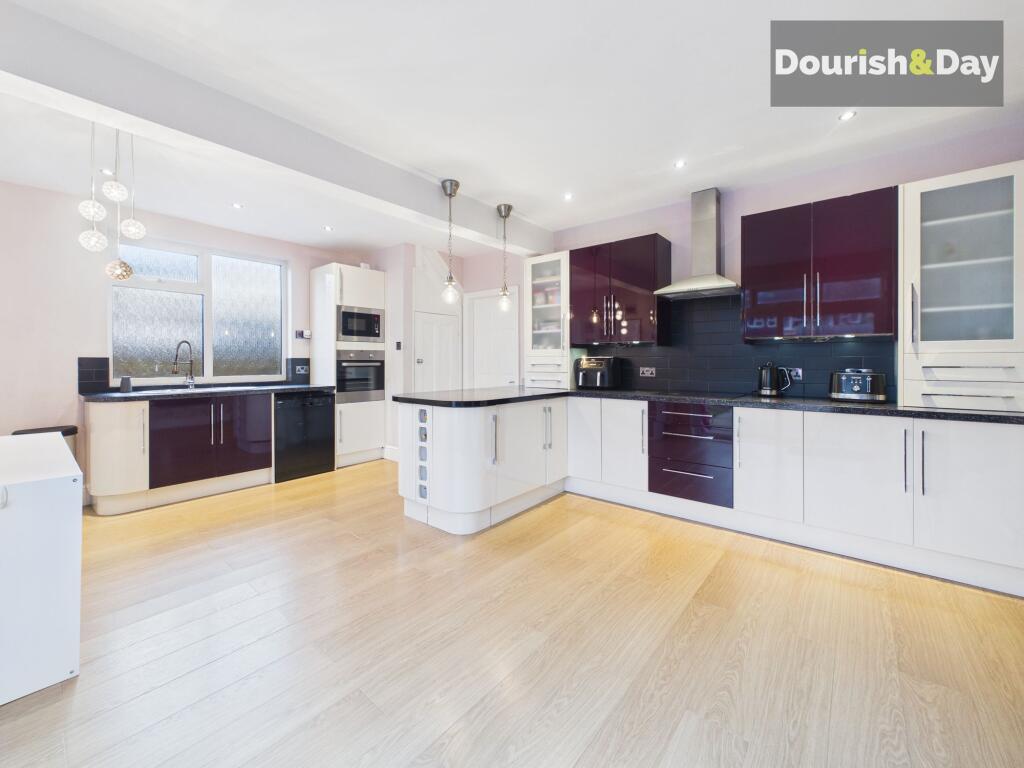 Silkmore Lane, Stafford, ST17 photo 2