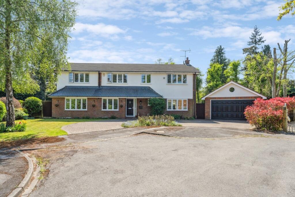 Main image of property: Upper Hollis, Great Missenden, HP16