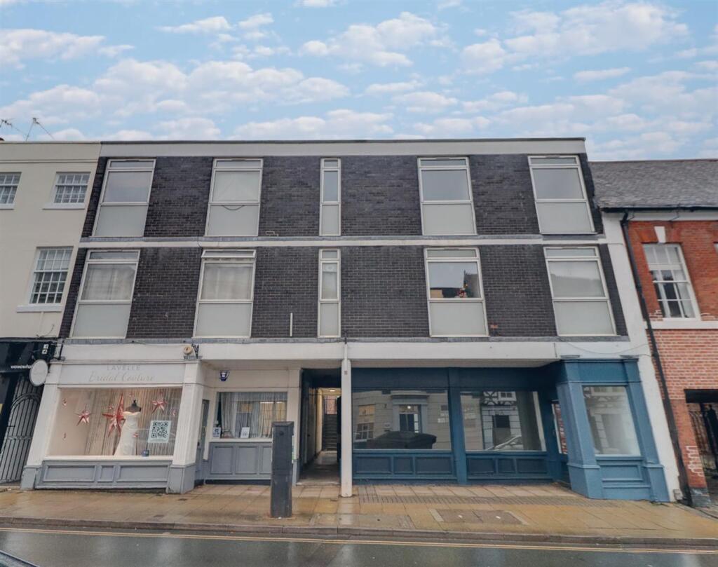 Main image of property: Jury Street, Warwick