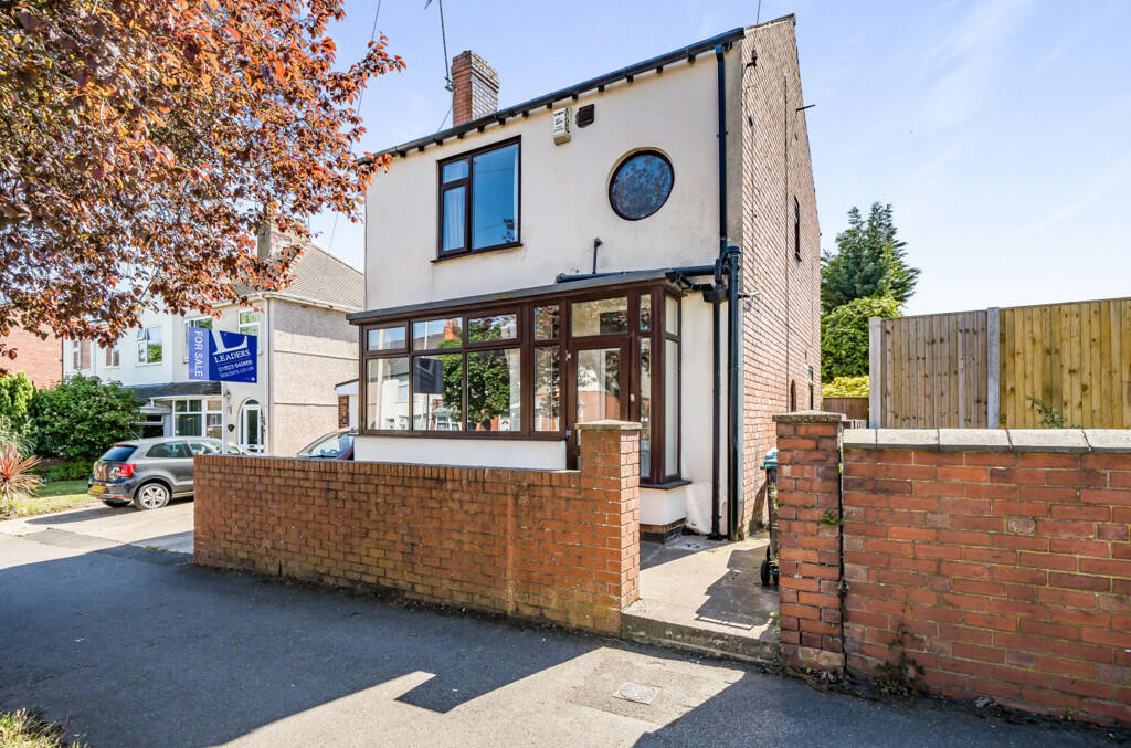 3-bed detached on Southwell Road West, Mansfield, Nottinghamshire, £220,000