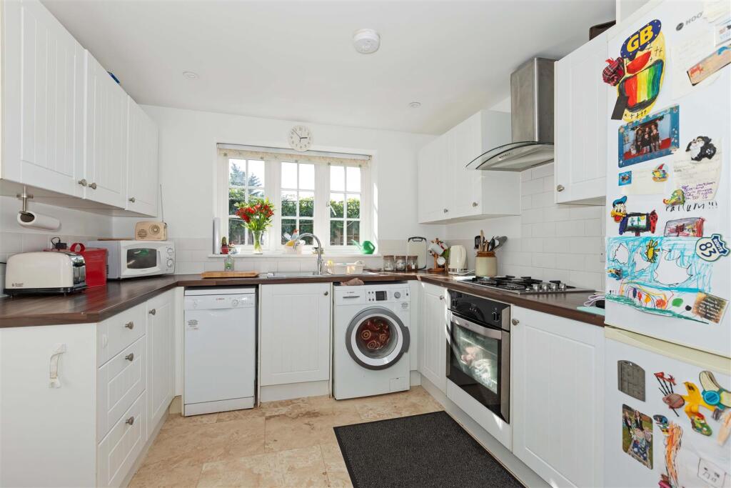 Pond Lane, Worthing, BN13 2RH photo 4