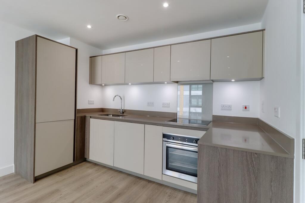 Apartment in Sevenoaks - View 4