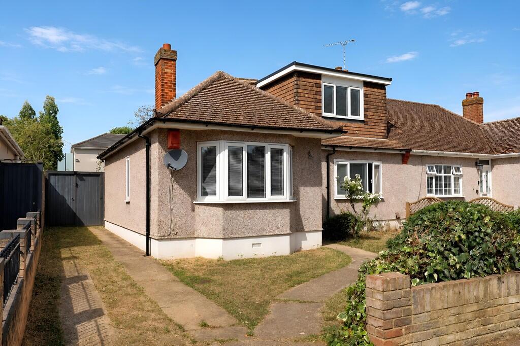Main image of property: Glenmere Park Avenue, Thundersley