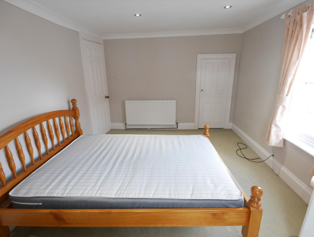 Apartment in Doncaster - View 4