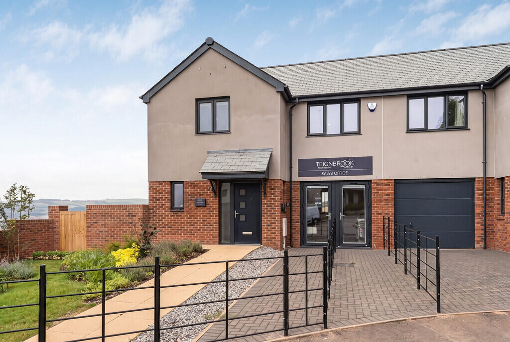 3-bed semi-detached on The Bigbury, Teignbrook, Higher Exeter Road, TQ14 9PA, £450,000