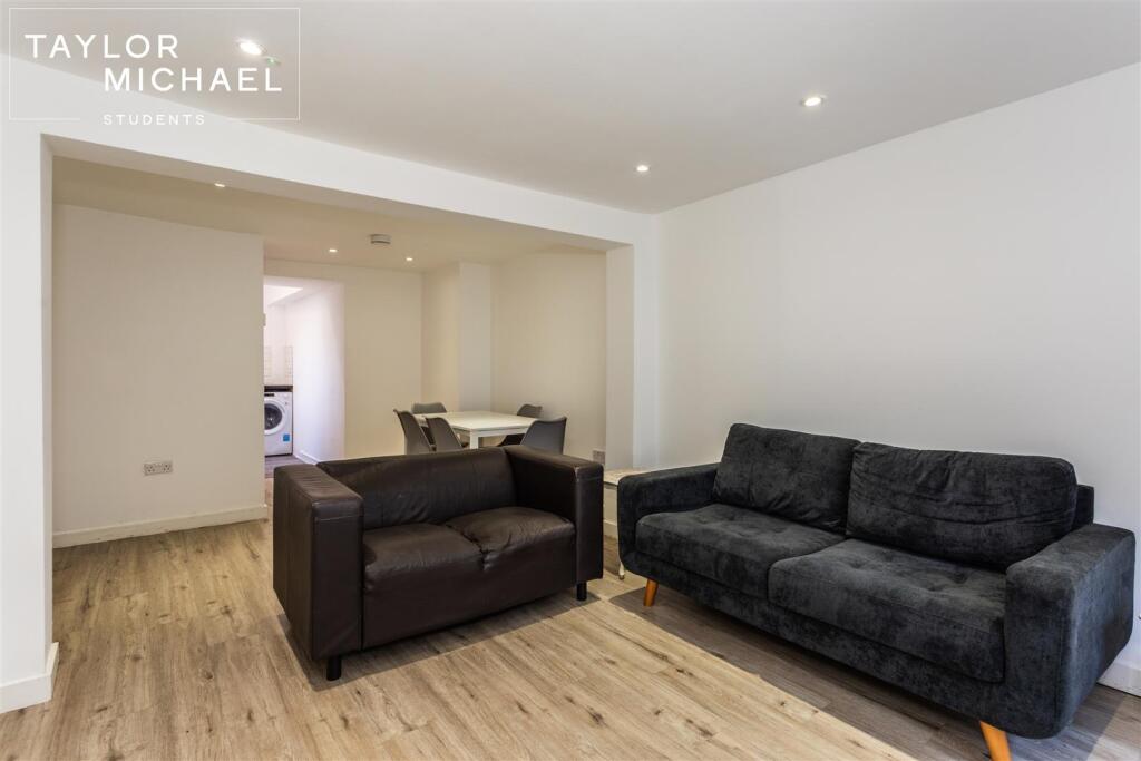 House in Brighton - View 5