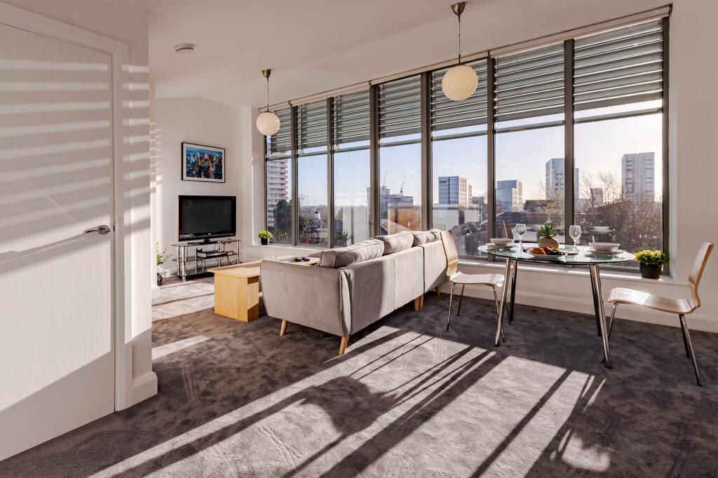 Apartment in Coventry, Bishopsgate Green, Hillfields - View 4
