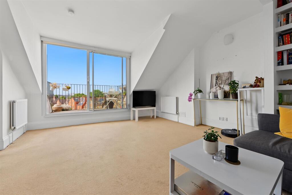 Belsize Crescent, Belsize Village, London, NW3 - View 4