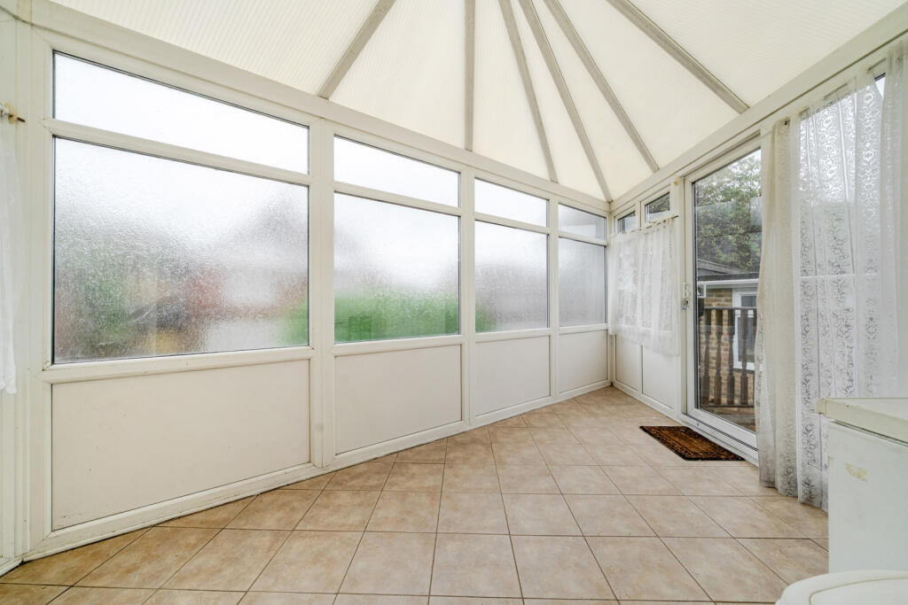 House in Bromley - View 5