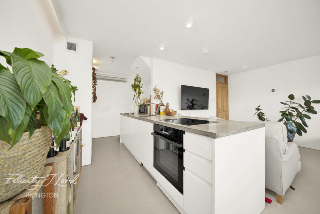 Main image of property: De Beauvoir Road, London
