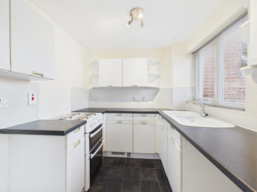 Saffron Drive, Oakwood - View 5