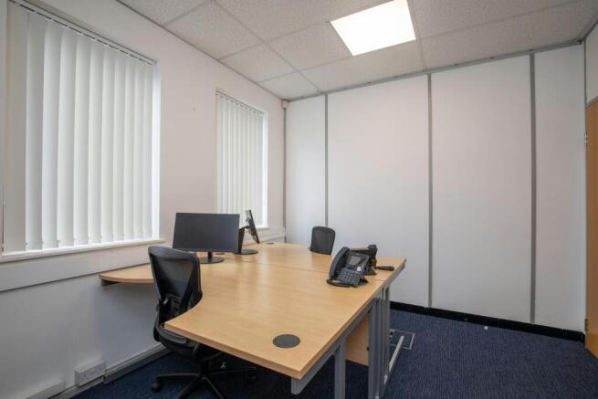 Office g               (3-4 people).JPG