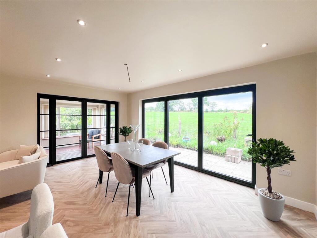 House in Stoke-on-Trent - View 3