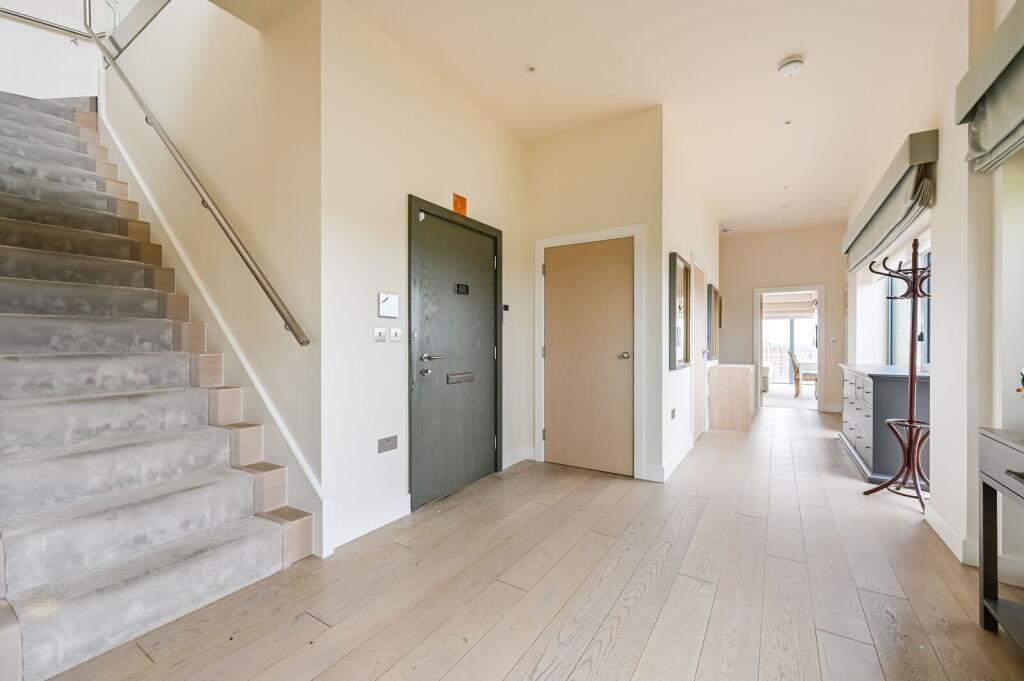 Apartment in London - View 2