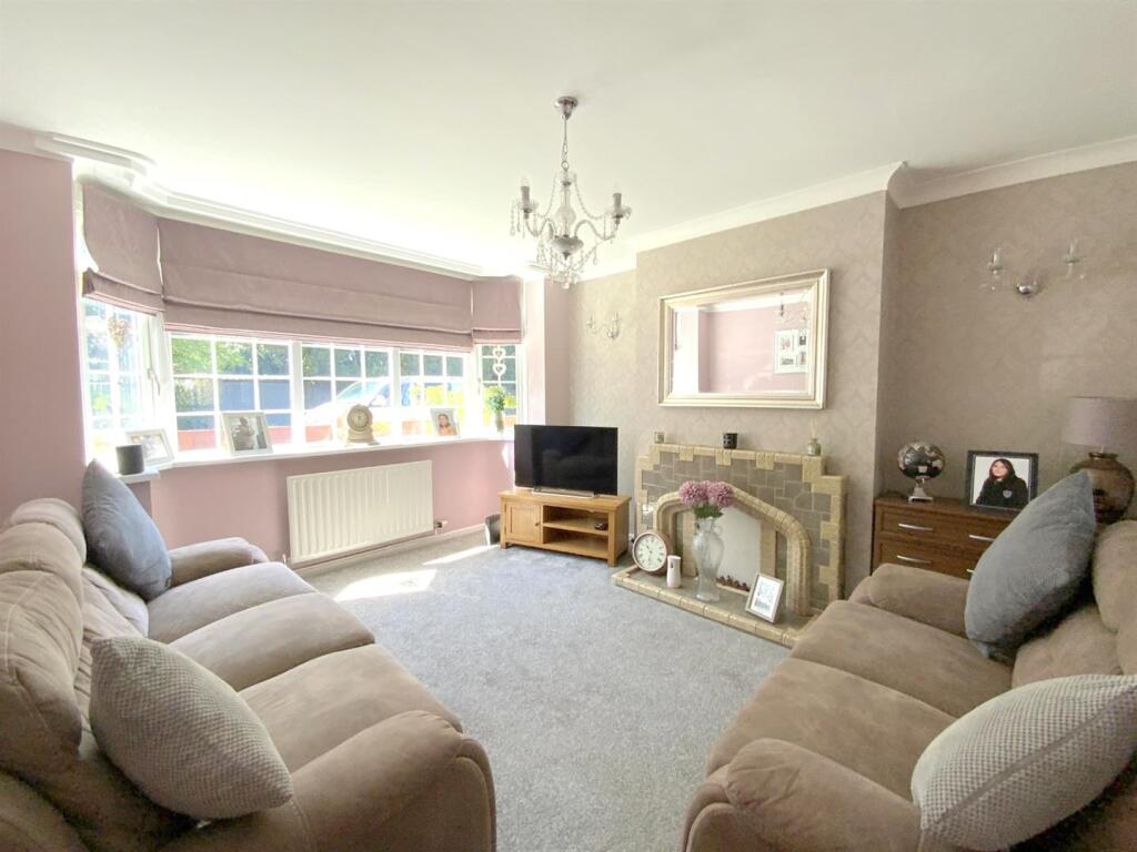 Clee Crescent, Grimsby photo 3