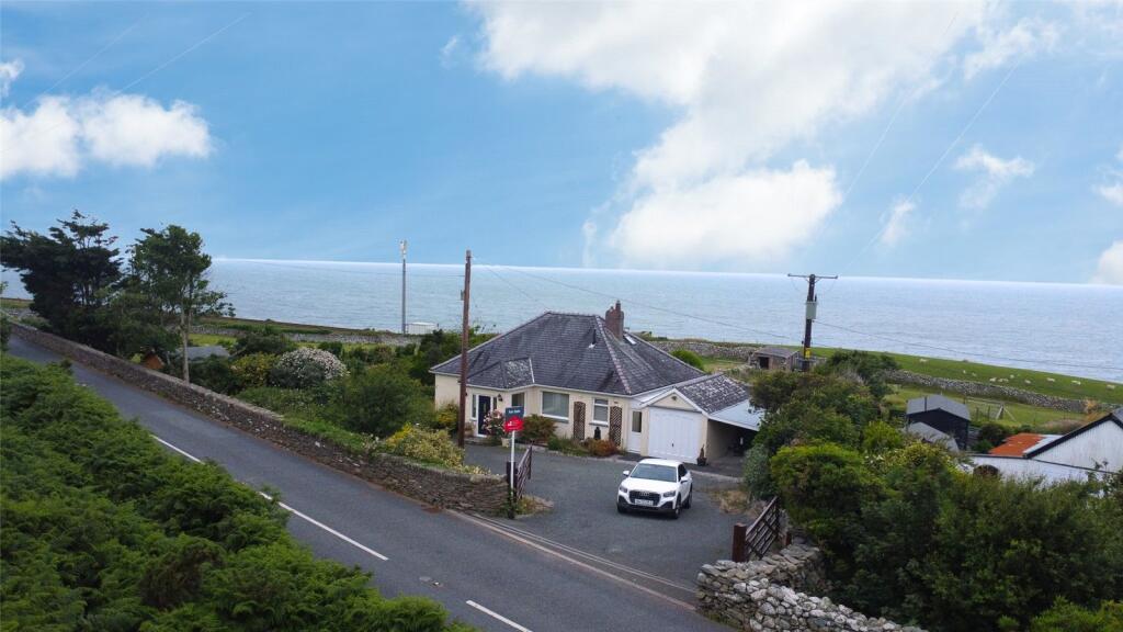 Main image of property: Llwyngwril, Gwynedd, LL37