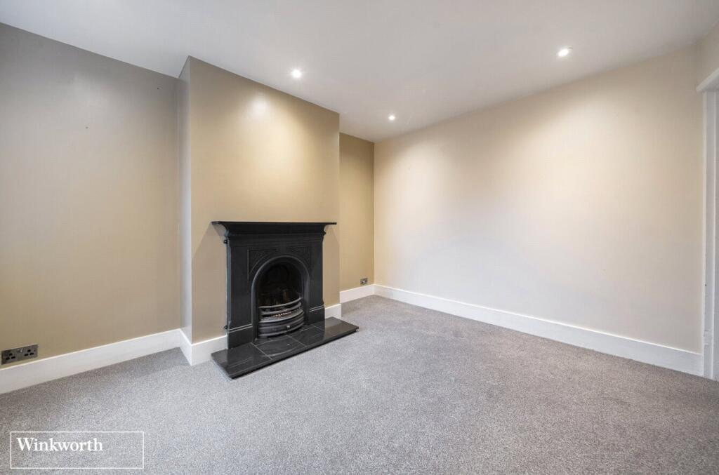 Roman Road, Basingstoke, Hampshire, RG23 photo 4