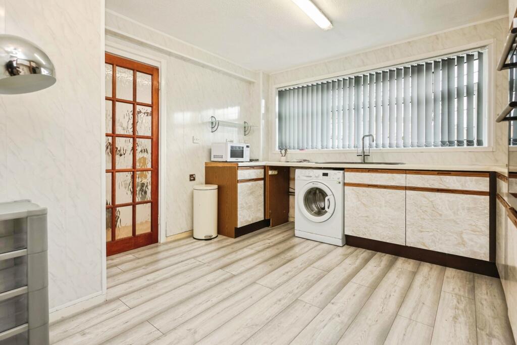 Radnor Close, BIRMINGHAM, West Midlands, B45 photo 4