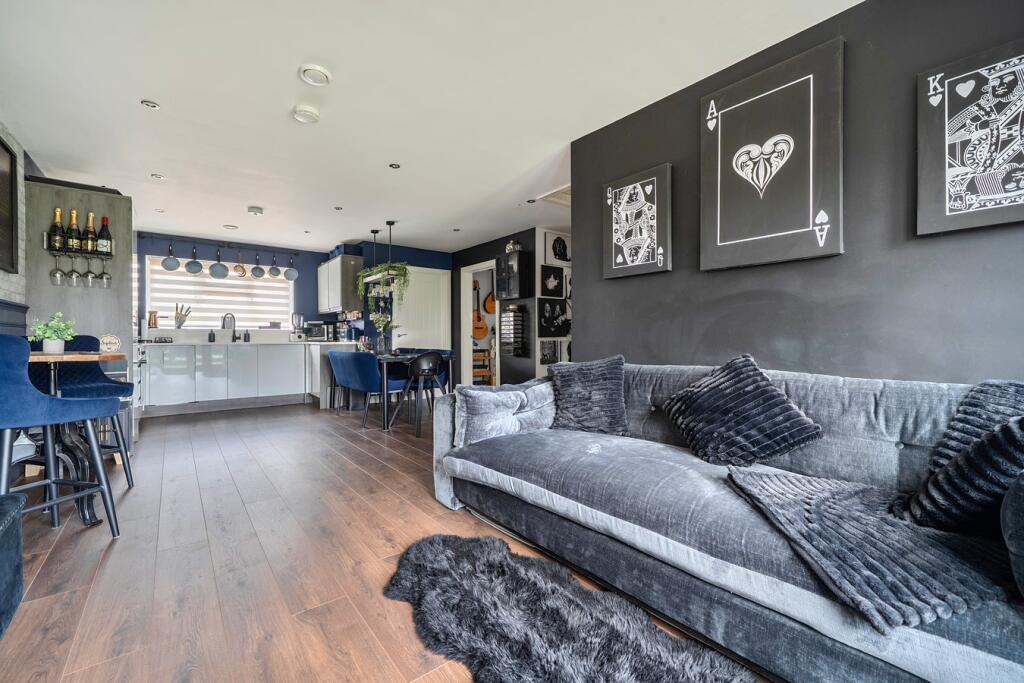 Bedford Road, Henlow, Henlow, SG16 - View 3