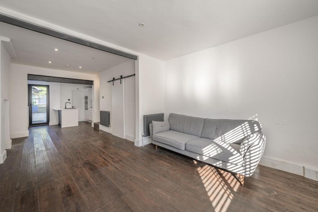 House in Birmingham, The Calthorpe Estate, Harborne - View 5