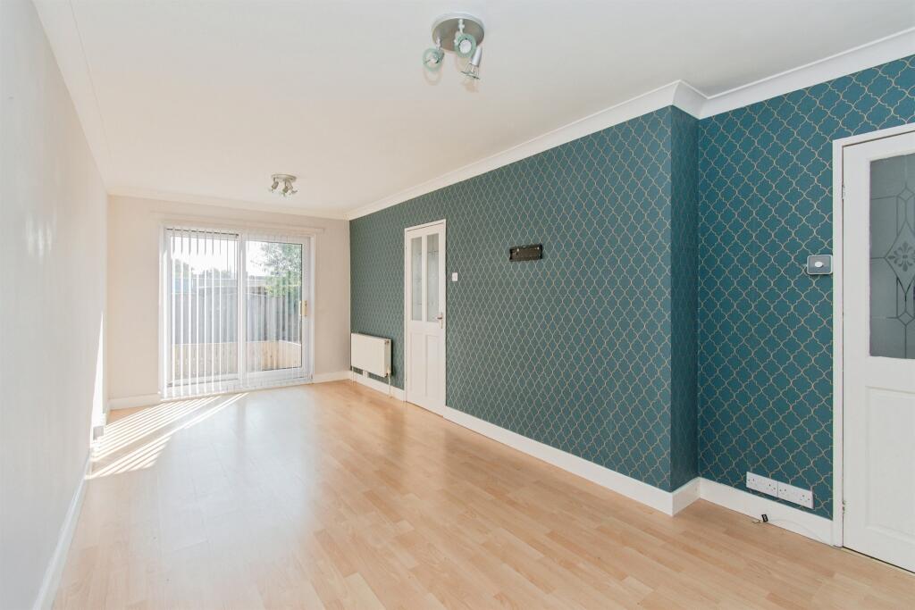 House in Wakefield - View 2