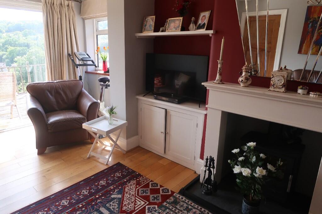 Park Place, Newbridge, NP11 photo 3