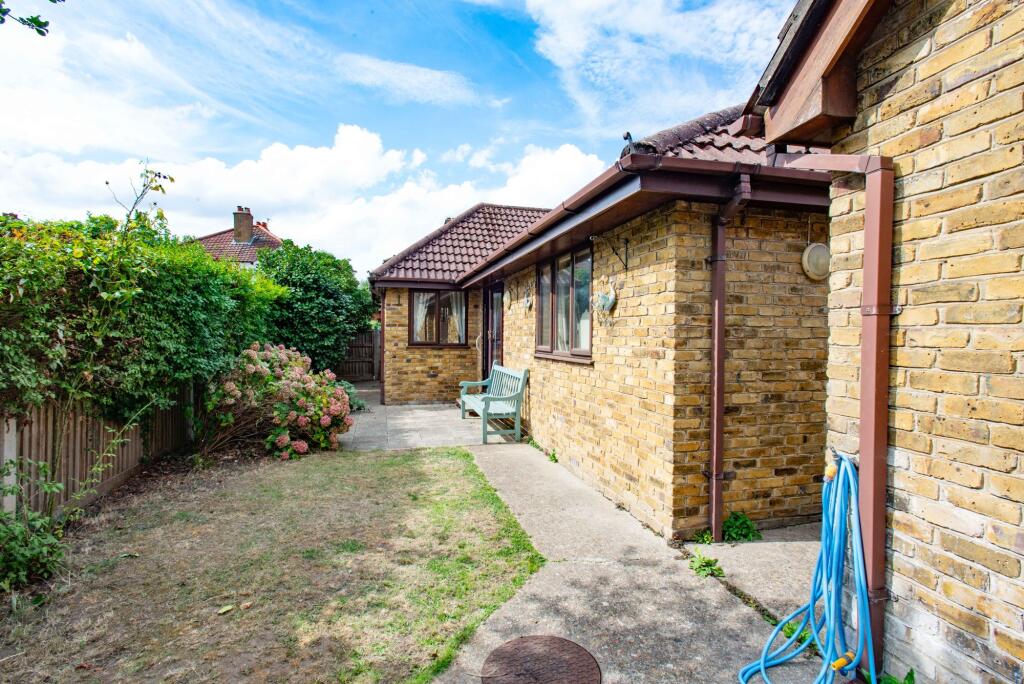 House in London, Perry Hall, Goddington - View 4