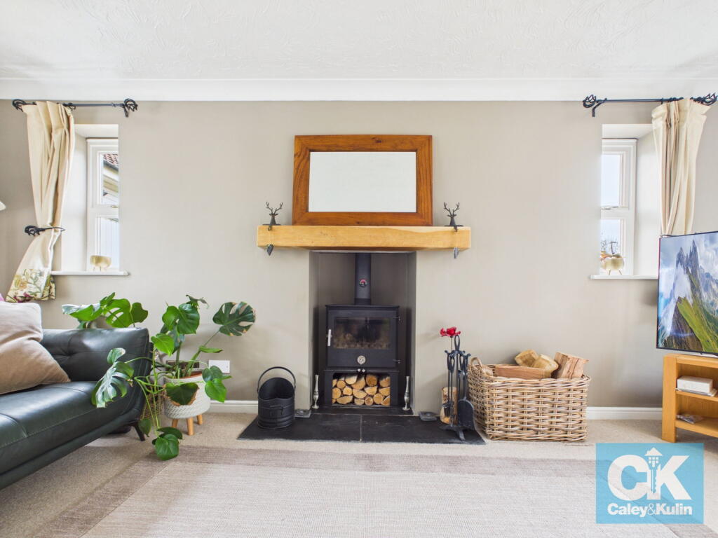 Canalside Close, Penkridge, Staffordshire, ST19 5TX photo 4