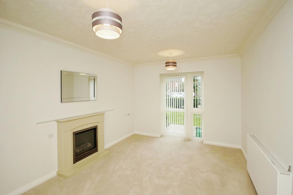 Normandy Drive, Yate, Bristol, Gloucestershire, BS37 photo 2