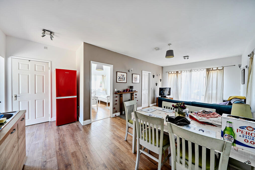 House in Brongest, Troedyraur - View 4