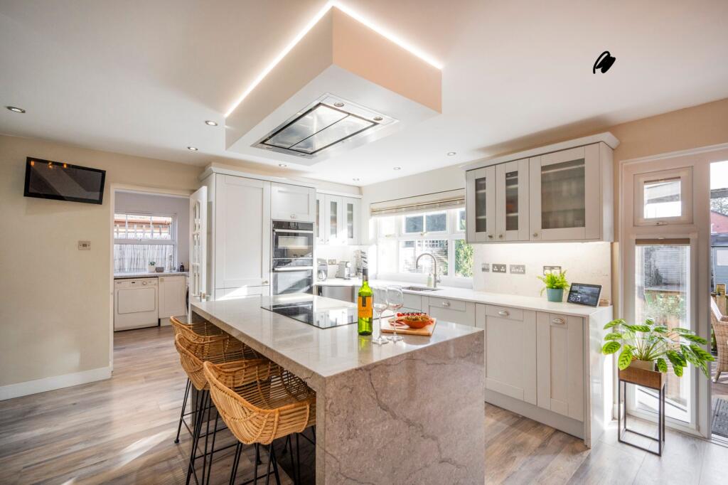 House in Wokingham - View 4