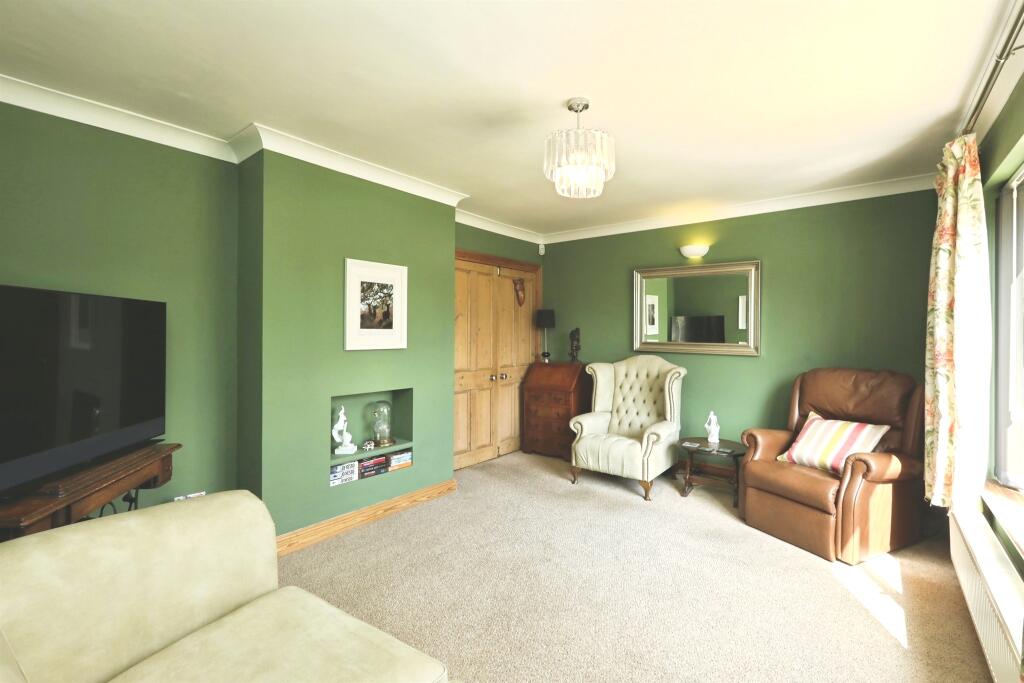 House in Doncaster, Bawtry - View 4