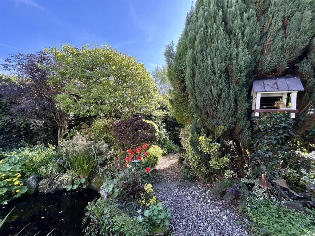 Additional image 20 of St. Kenelms Avenue, Halesowen