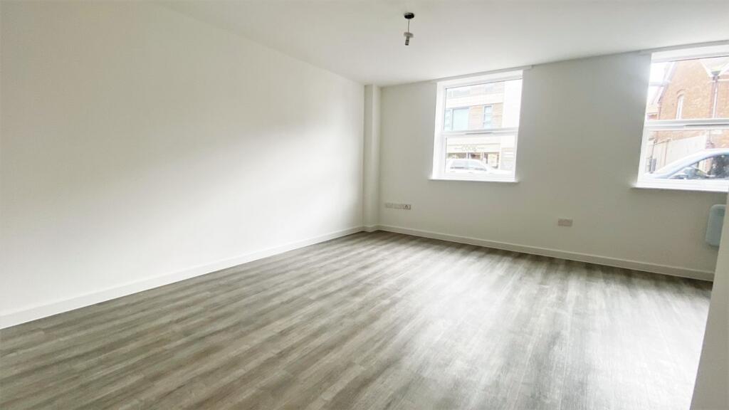 Apartment in Taunton - View 5