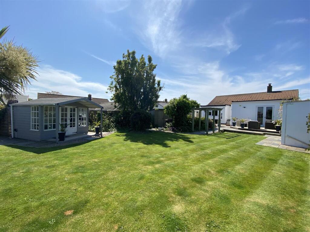Main image of property: Albertus Gardens, Hayle