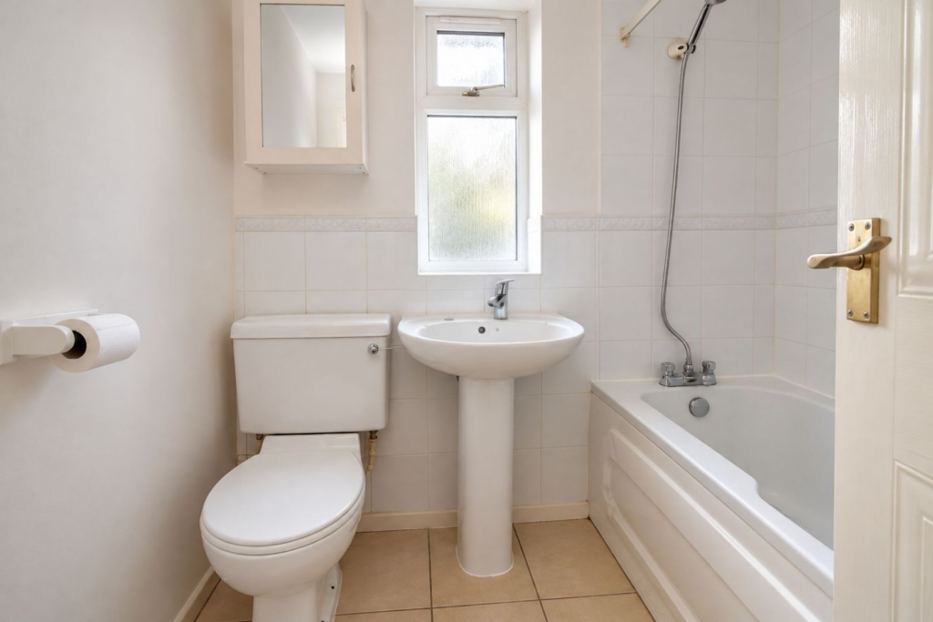 House in Leicester, City of Leicester - More