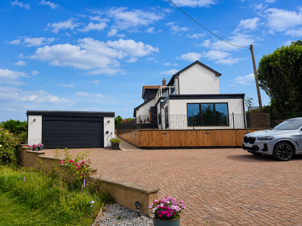 Main image of property: Ffordd Uchaf, Gwynfryn, LL11