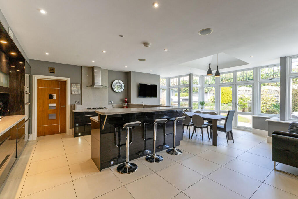 Additional image 3 of Wood End Road, Harpenden, AL5