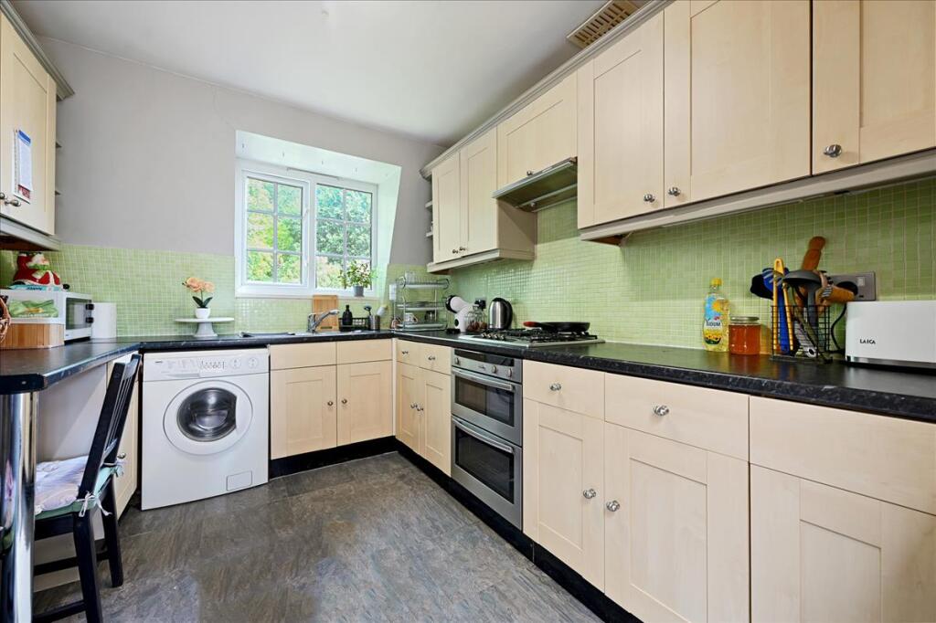 Apartment in Harrow - View 4