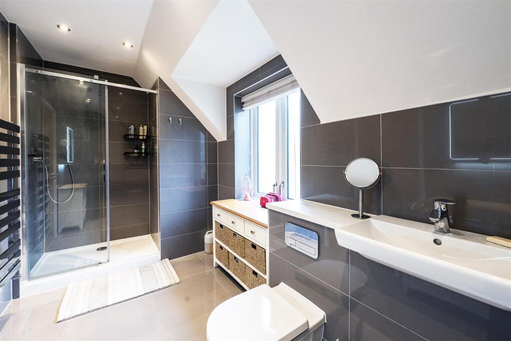 Additional image 11 of Gibbs Close, Harpenden