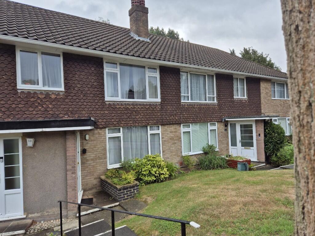 Main image of property: Charmouth Court, St. Albans, Hertfordshire, AL1