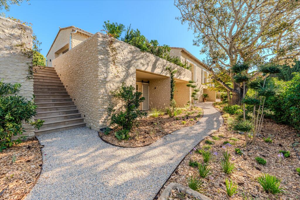 Main image of property: Provence-Alps-Cote d`Azur, Bouches-du-Rhône, Maussane-les-Alpilles