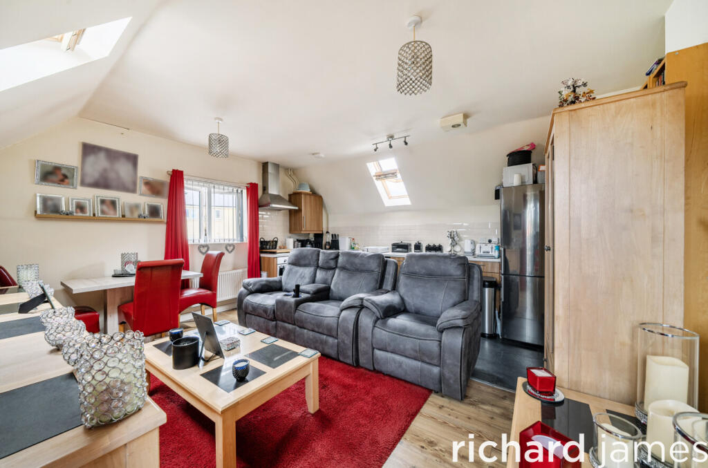 Apartment in Swindon - View 2