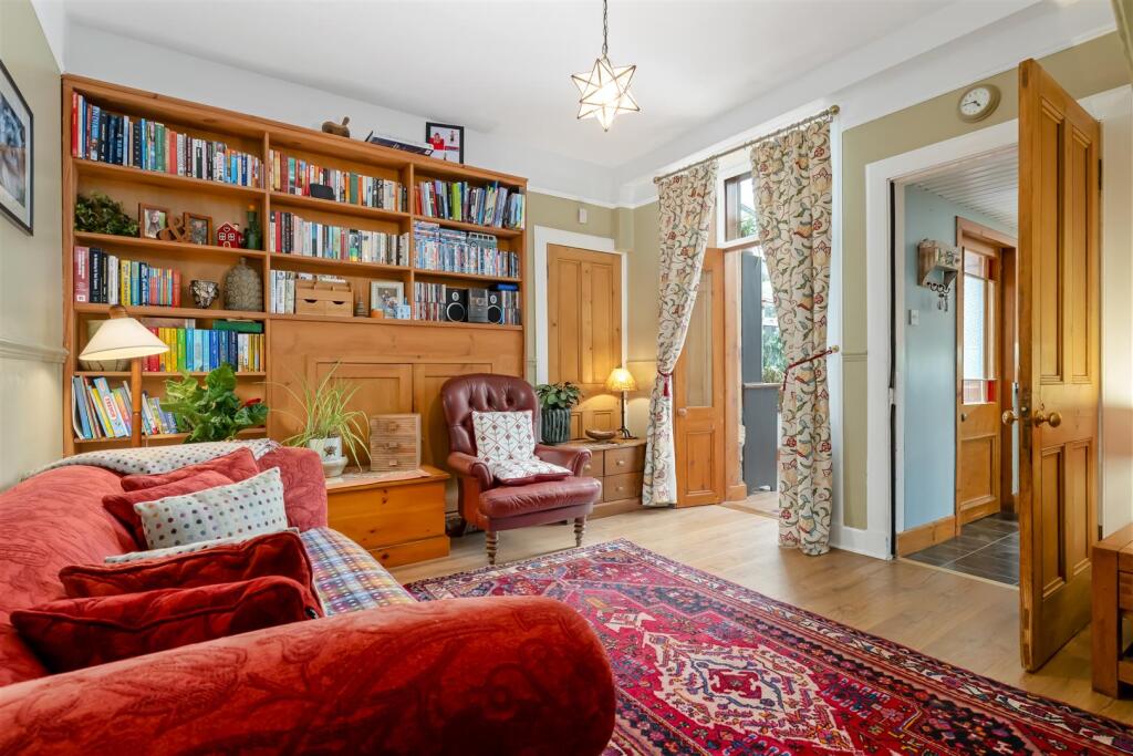 House in Perth, Upper Craigie - View 3