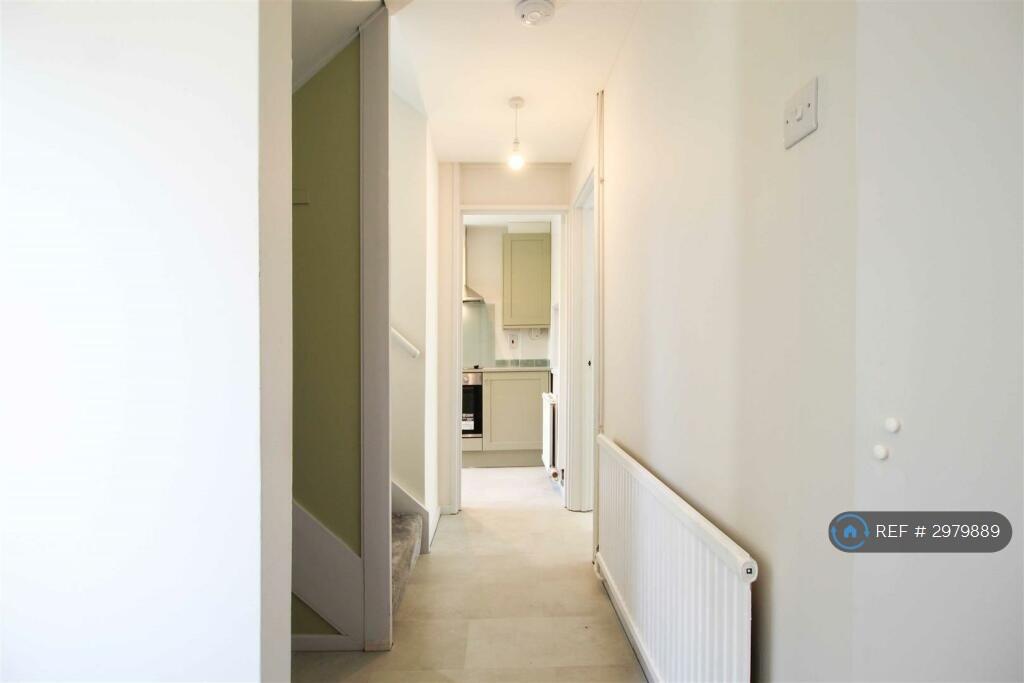 House in Cambridge, Cherry Hinton - View 3